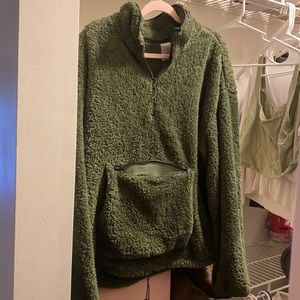 Green quarter zip fuzzy pullover